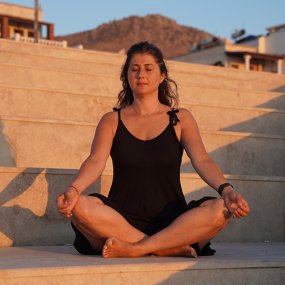yoga teacher sahru yuksel